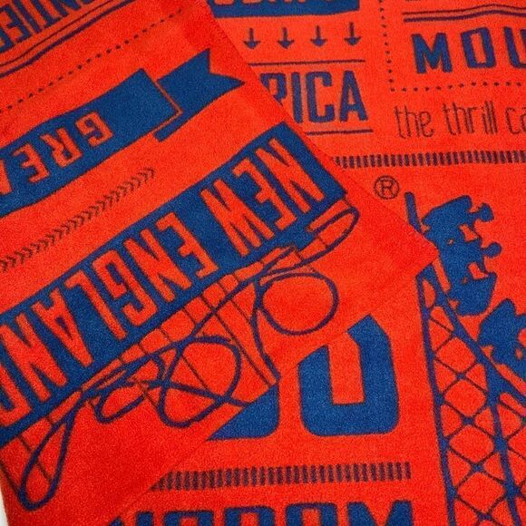 Six Flags Discovery Kingdom Magic Mountain Blanket Printed Fleece Throw 60”x50” - Picture 4 of 7